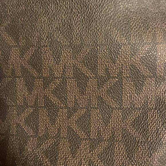 Michael Kors Crossbody Purse and Wallet - Picture 2 of 16